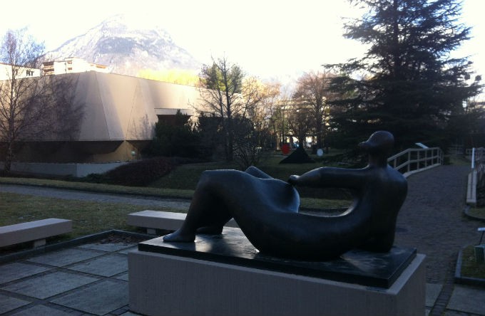 Henry Moore Reclining Figure