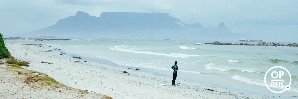 De Tafelberg en het strand bij Kaapstad