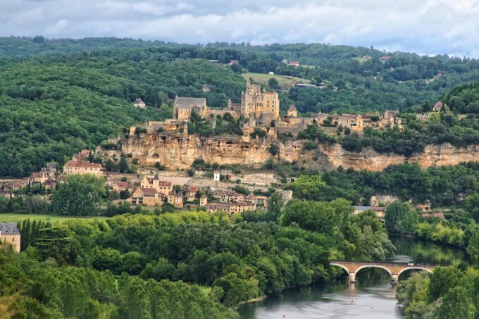 Landschap - Dordogne Pôle international de la prehistoire