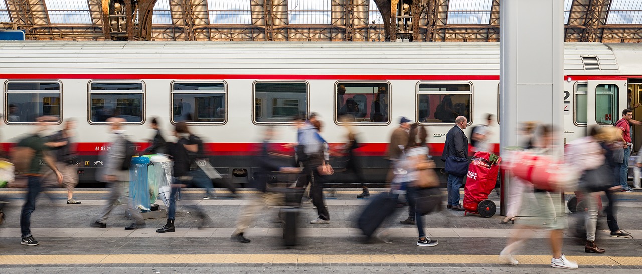 mensen - treinstation Milaan